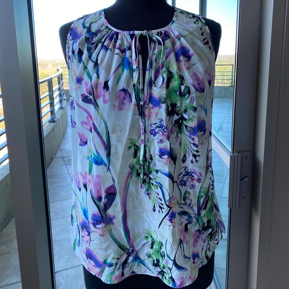 AMANDA UPRICHARD: NWOT- FLORAL BLOUSE- SMALL